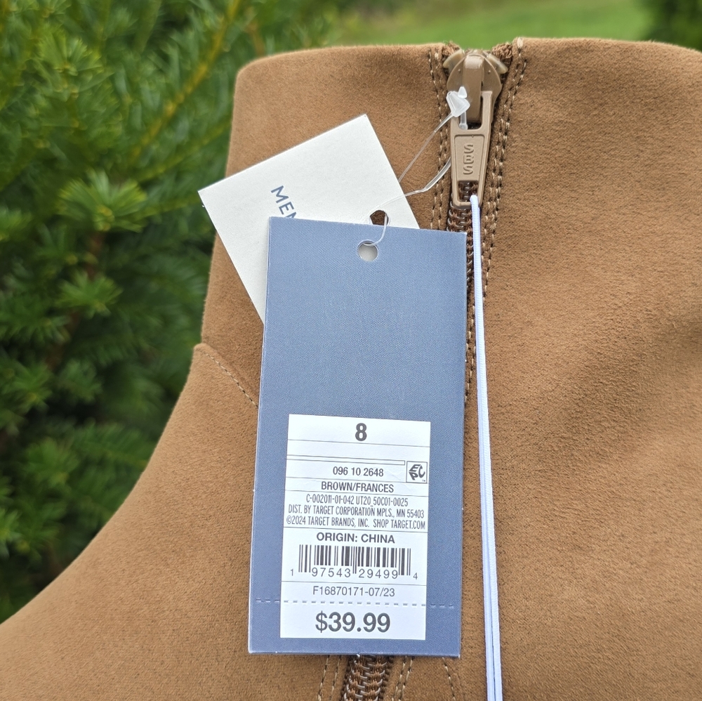 Universal Threads NEW!! Frances Tan Microfiber, B… - image 9